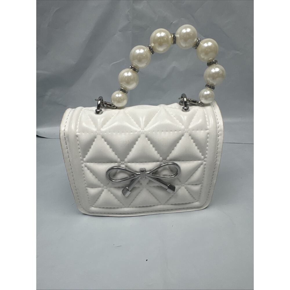 White Wallet Wristlet With Bow And Pearl Handle